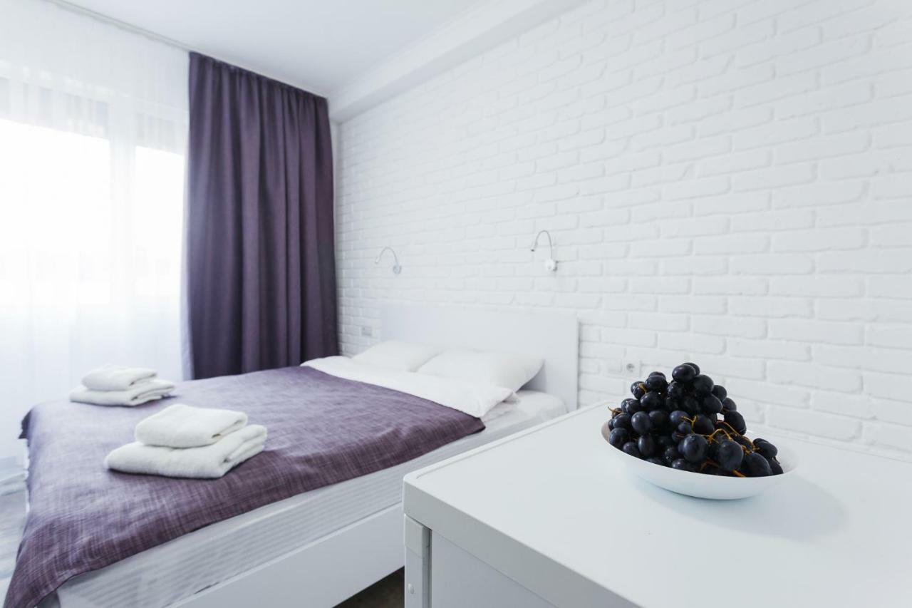 Skyhome Na Nauky Kiev Exteriör bild