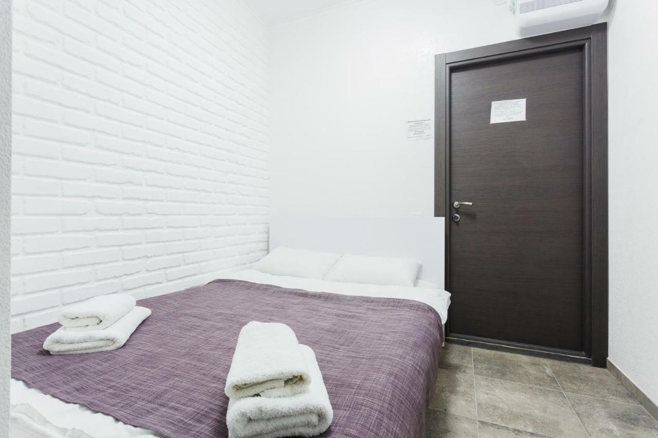 Skyhome Na Nauky Kiev Exteriör bild