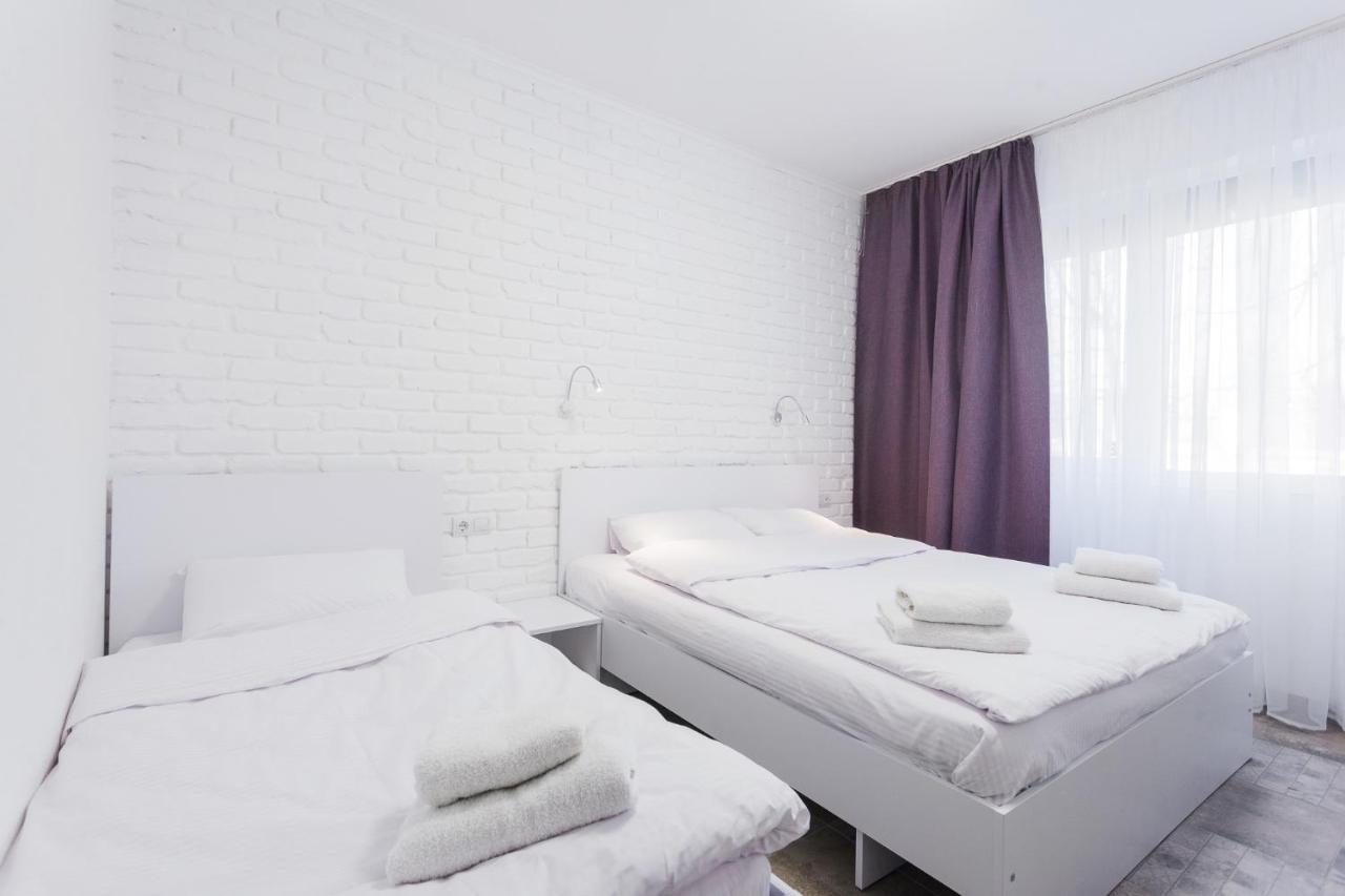 Skyhome Na Nauky Kiev Exteriör bild
